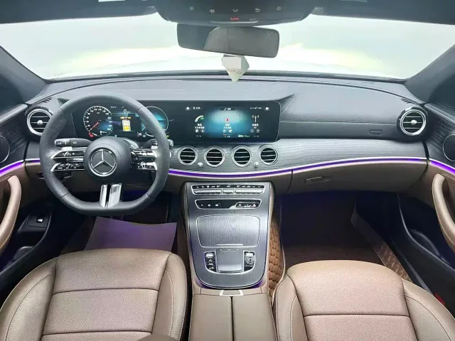 Mercedes-Benz E-Class — Фото автомобиля 6