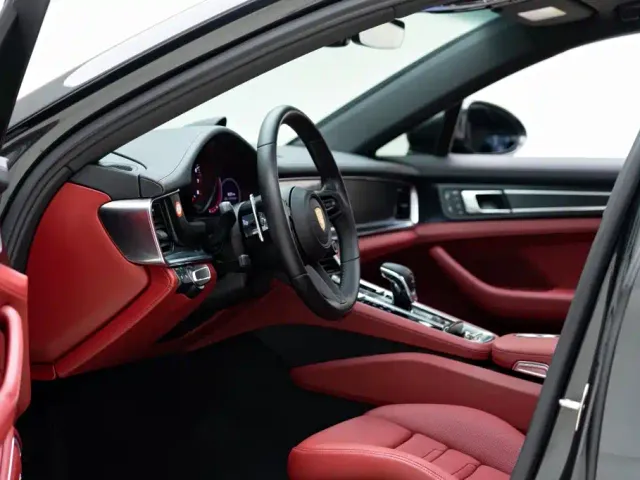 Porsche Panamera — Фото автомобиля 11