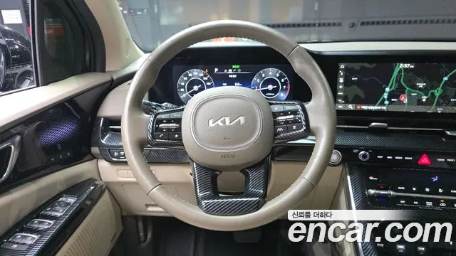 Kia Carnival Generation 4 — Фото автомобиля 12