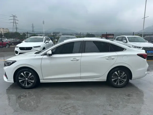 Changan Eado — Фото автомобиля 18