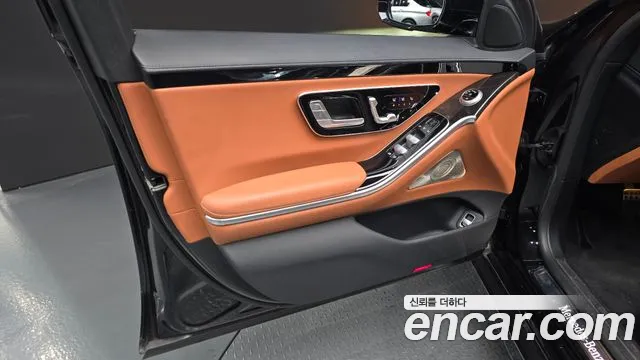 Mercedes-Benz S-Class — Фото автомобиля 23