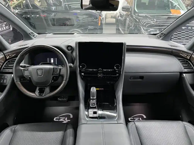 Toyota Vellfire — Фото автомобиля 7