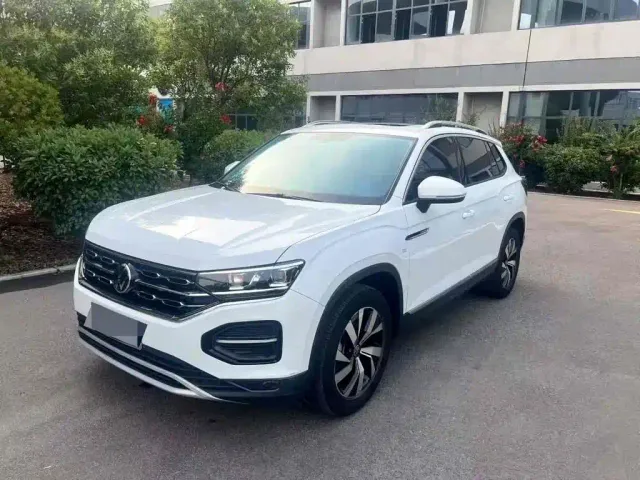 Фотография автомобиля — Volkswagen Tayron