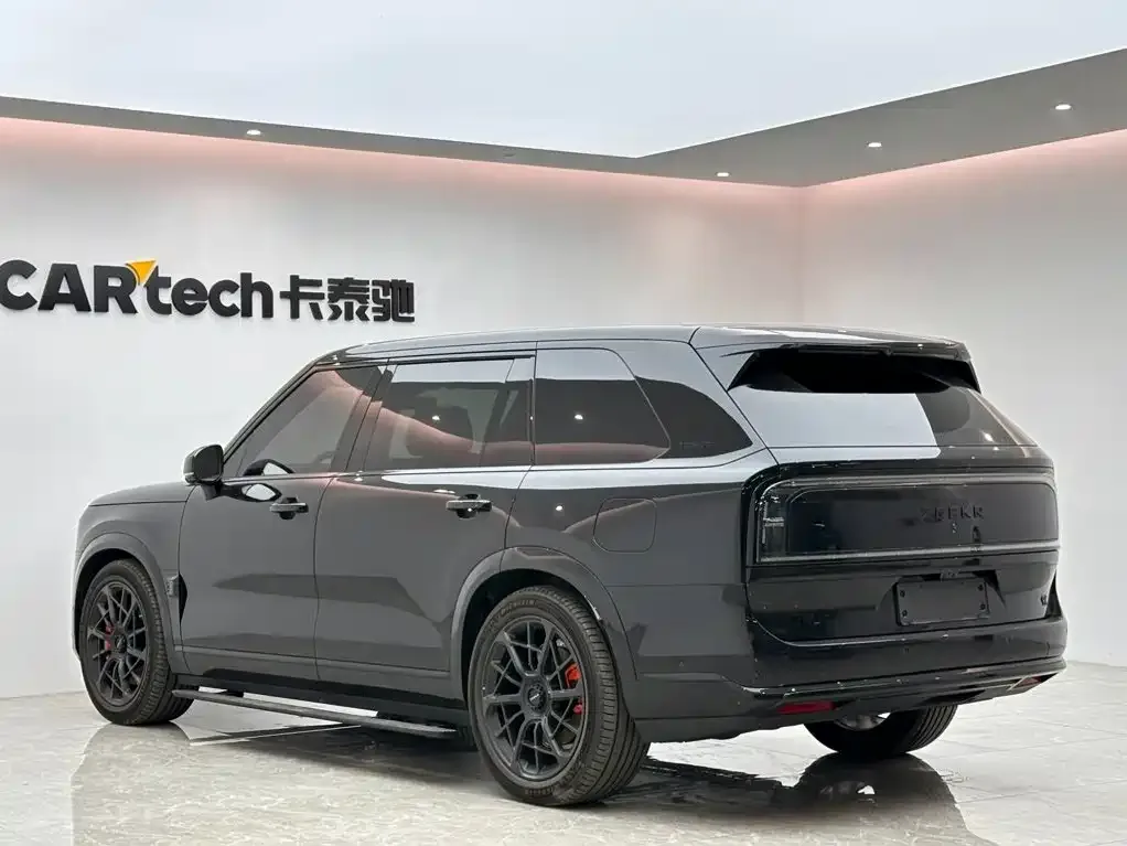ZEEKR Zeekr 9X 2025 Model Gloss Black Edition — Фото автомобиля 3