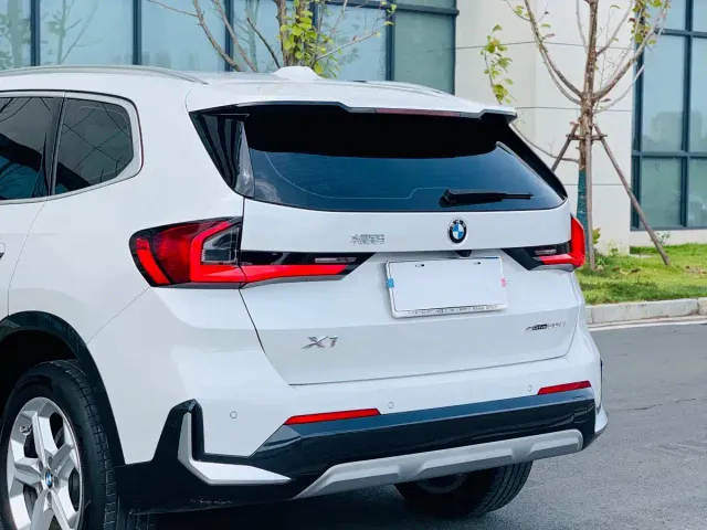 BMW X1 — Фото автомобиля 11