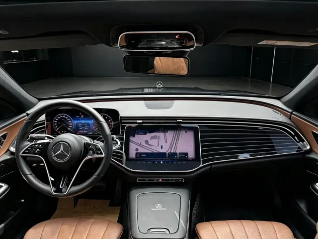 Mercedes-Benz E-Class — Фото автомобиля 9