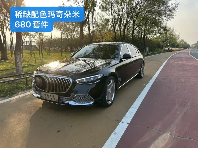 Фотография автомобиля — Mercedes-Benz Maybach S-Class