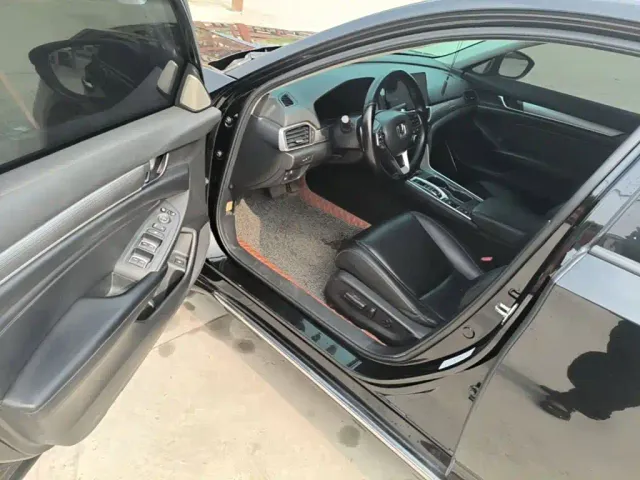 Honda Accord — Фото автомобиля 15