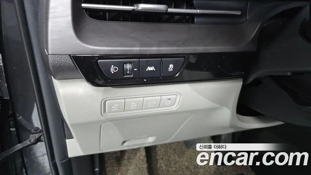Kia Canival Carnival 4 поколение 7 мест Signature — Фото автомобиля 24