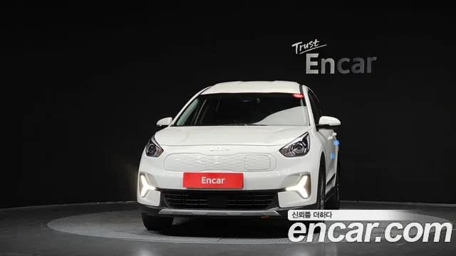 Kia Niro — Фото автомобиля 3