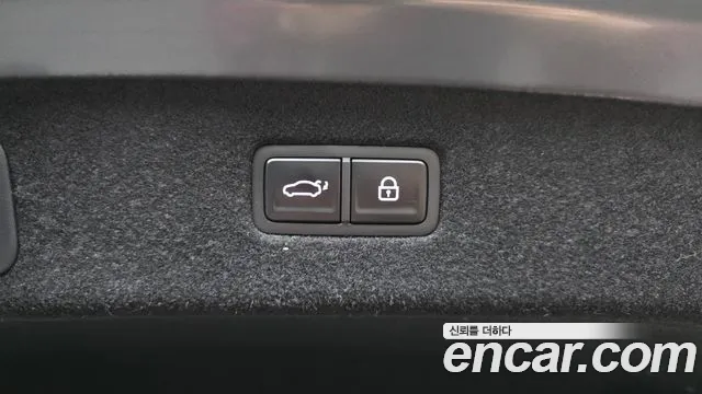Genesis G90 Бензин 3.5 турбо AWD — Фото автомобиля 24
