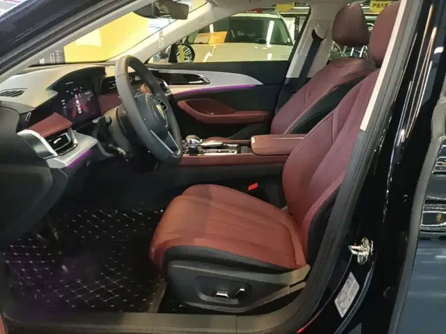 Hongqi H5 — Фото автомобиля 14