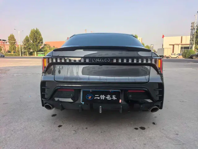 Lynk & Co 03 — Фото автомобиля 5