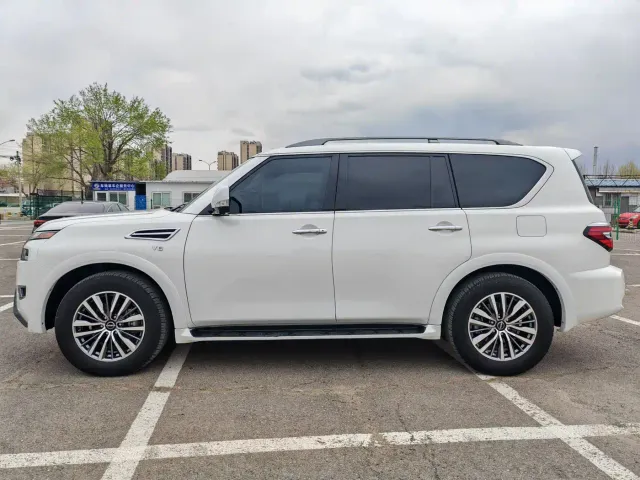 Nissan Patrol — Фото автомобиля 5