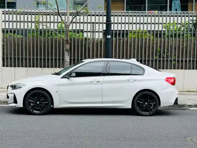 BMW 1 Series — Фото автомобиля 2