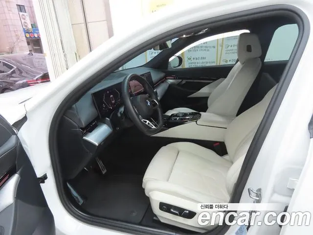 BMW 5-Series 5 серия (G60) 523d M Sport — Фото автомобиля 5