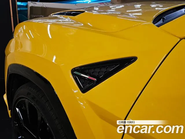 Lamborghini Urus — Фото автомобиля 6