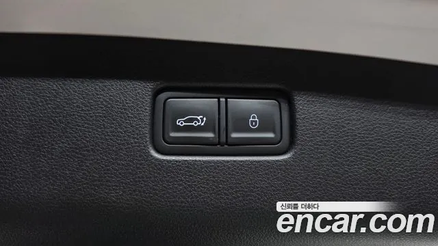 Genesis GV70 — Фото автомобиля 23