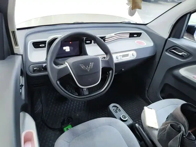 Wuling Hongguang Mini EV — Фото автомобиля 9