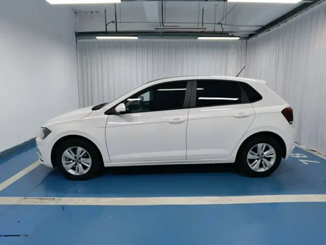 Volkswagen Polo — Фото автомобиля 2