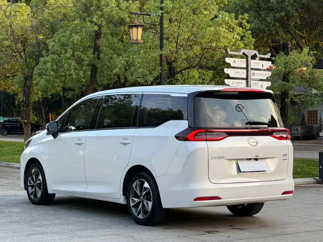 GAC Trumpchi M6 — Фото автомобиля 21