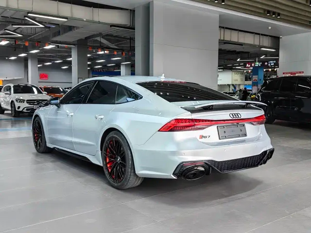 Audi A7 — Фото автомобиля 19