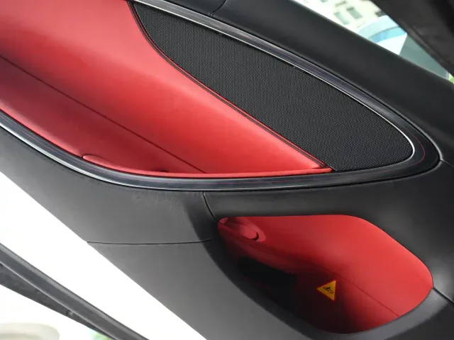 McLaren Artura — Фото автомобиля 13