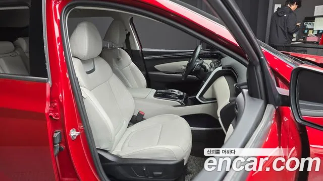 Hyundai Tucson Tucson (NX4) Бензин 1.6 Turbo 4WD — Фото автомобиля 12