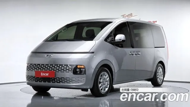 Фотография автомобиля — Hyundai Staria