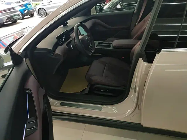 Nio ET5 Touring — Фото автомобиля 14