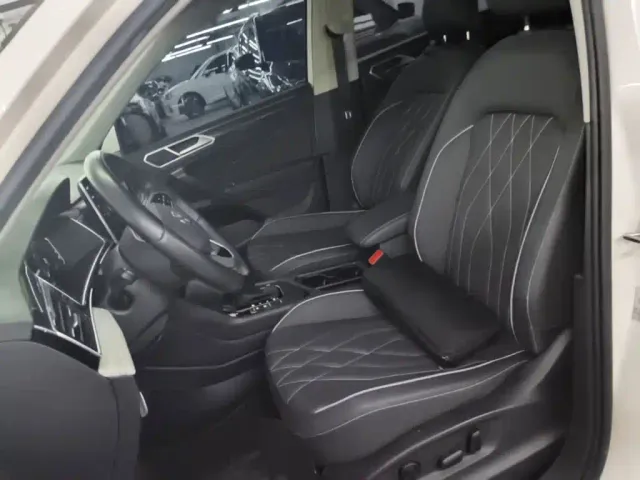 Volkswagen Tiguan L — Фото автомобиля 14