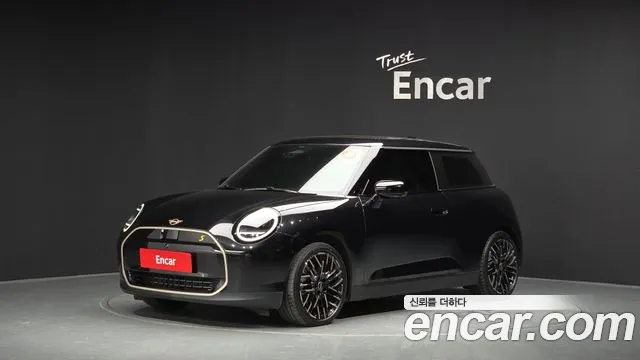 Фотография автомобиля — MINI Cooper Generation 4