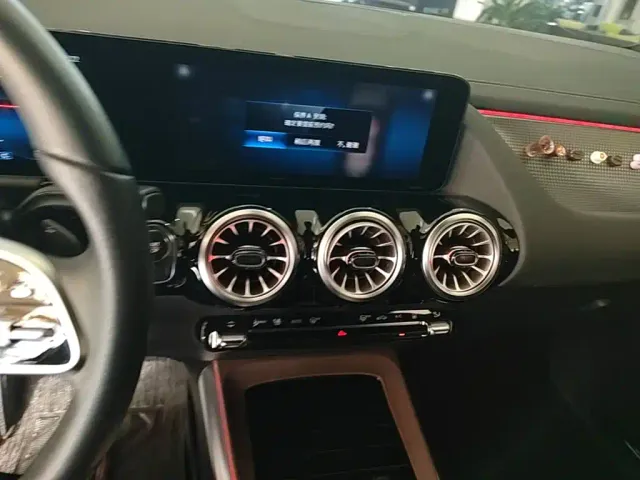Mercedes-Benz EQA — Фото автомобиля 17