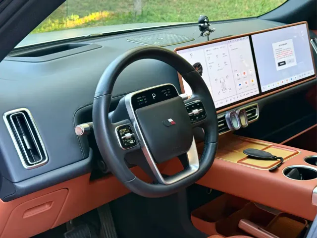 Li Auto L9 — Фото автомобиля 6