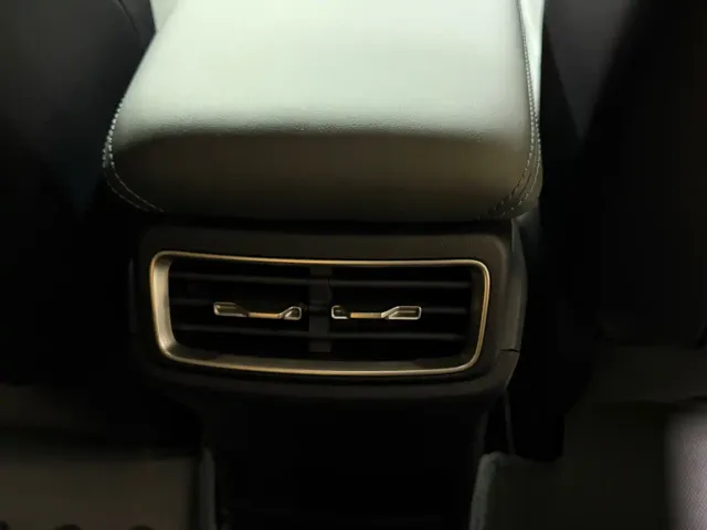 BYD Qin L — Фото автомобиля 13