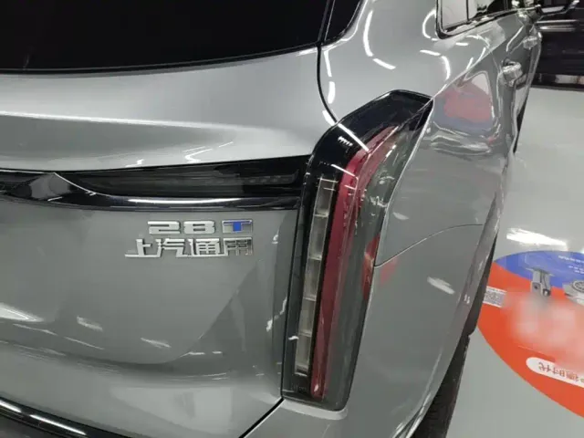 Cadillac XT5 — Фото автомобиля 7