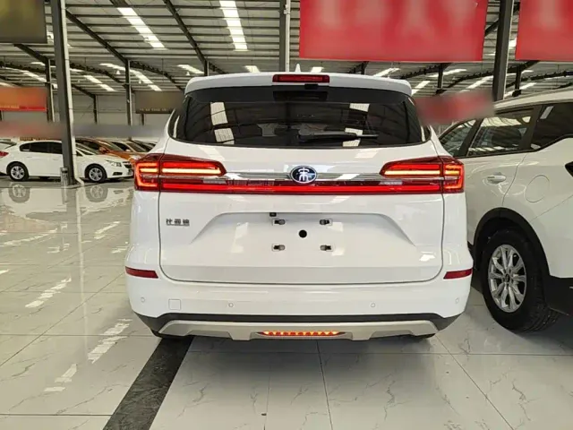 BYD Song — Фото автомобиля 5