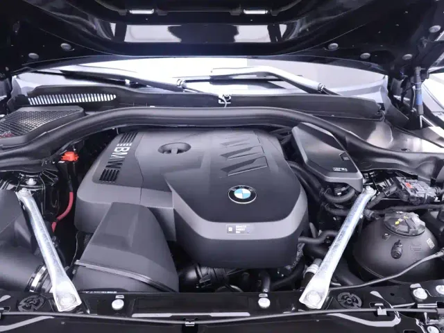 BMW 5 Series — Фото автомобиля 25