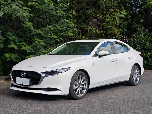 Фотография автомобиля — Mazda Axela