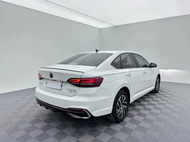 Volkswagen Lavida — Фото автомобиля 6