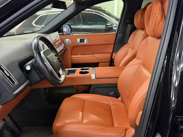 Li Auto L8 — Фото автомобиля 6