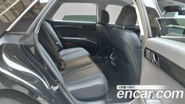 Hyundai Grandeur GN7 — Фото автомобиля 11