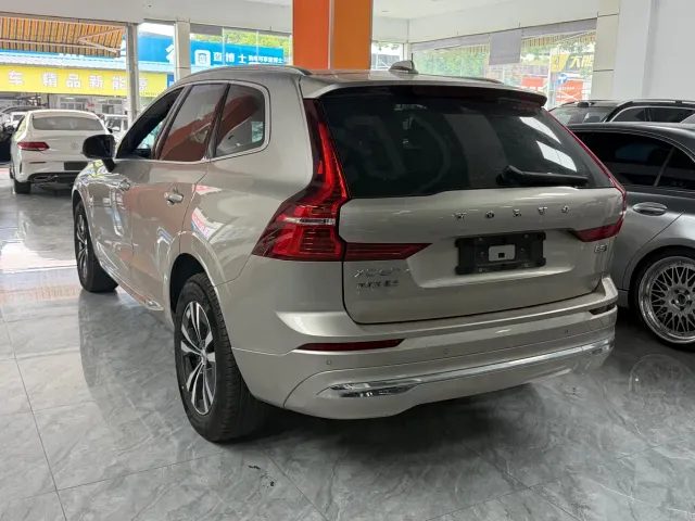 Volvo XC60 — Фото автомобиля 15
