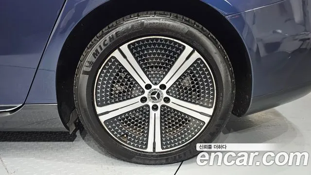 Mercedes-Benz EQS — Фото автомобиля 18