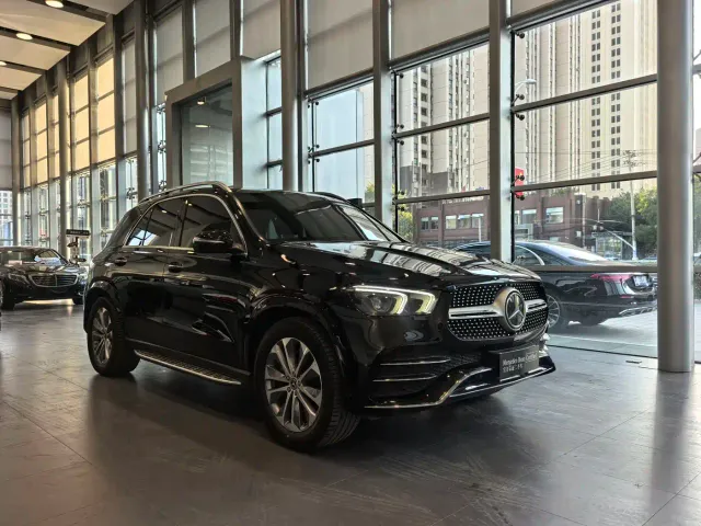 Mercedes-Benz GLE-Class — Фото автомобиля 3