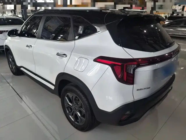 Kia Seltos — Фото автомобиля 4