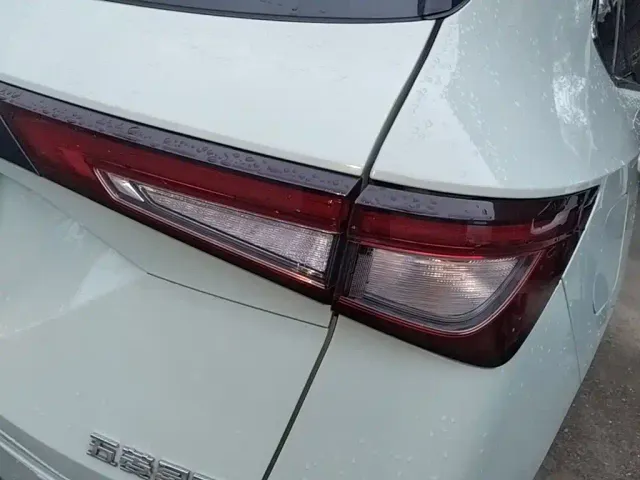 Wuling Asta — Фото автомобиля 7