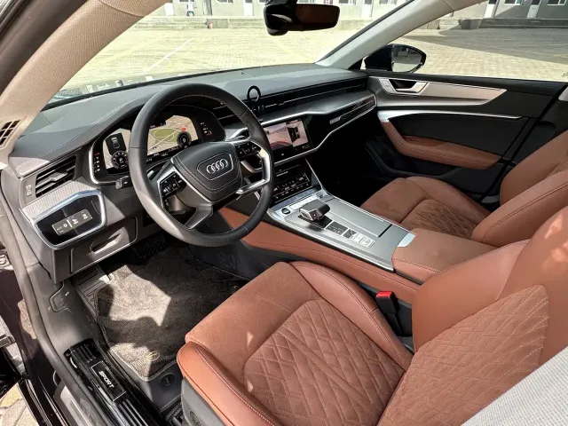 Audi A7L — Фото автомобиля 11
