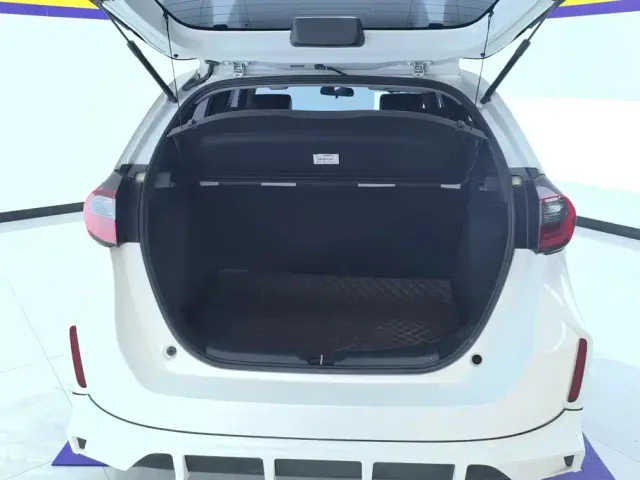 Honda Fit — Фото автомобиля 4