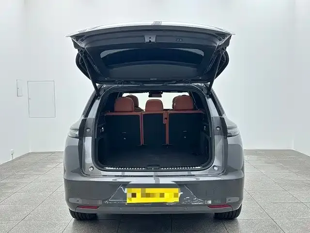 Li Auto L7 — Фото автомобиля 15